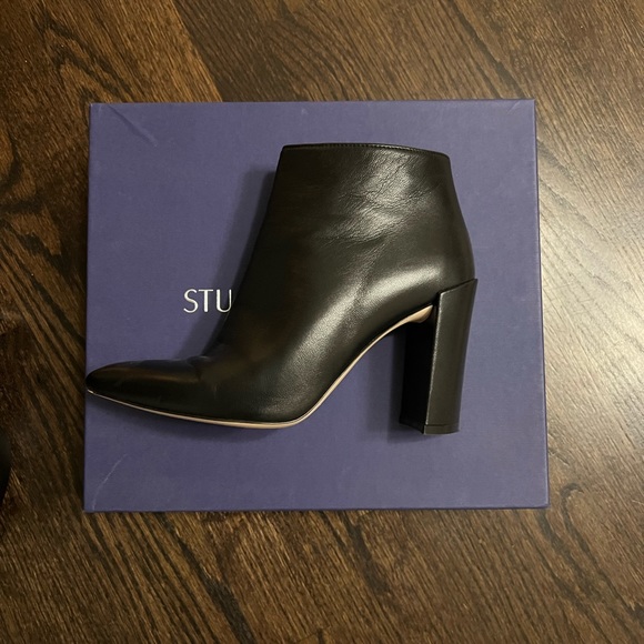 Stuart Weitzman black booties size 6.5 - Picture 1 of 4